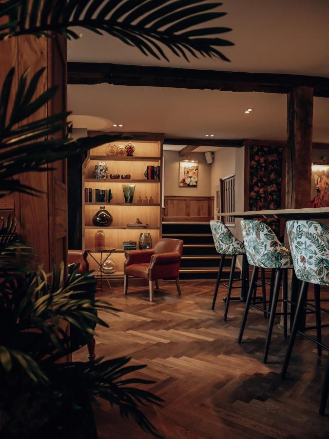 Lion & Swan Hotel Congleton Esterno foto The bar at The Ivy Temple Row