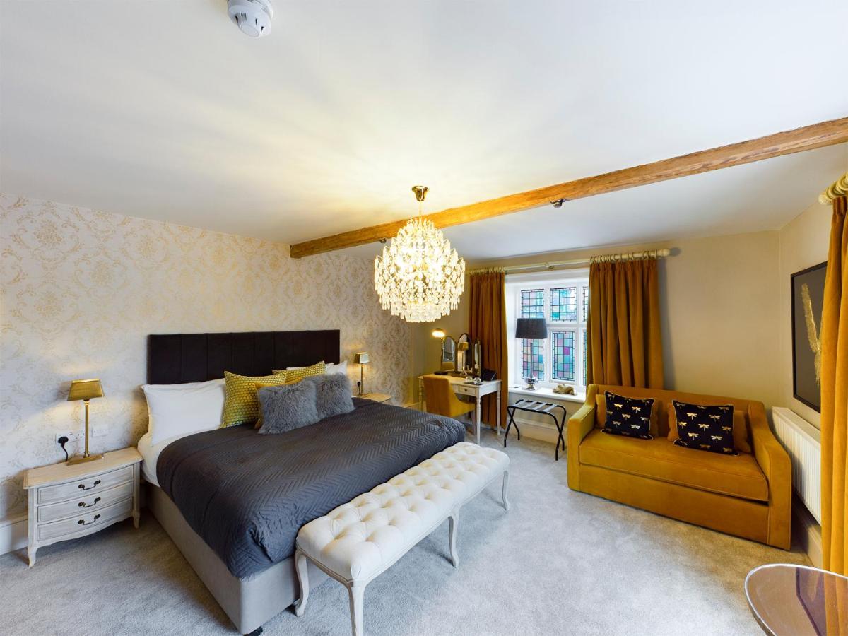 Lion & Swan Hotel Congleton Esterno foto A bedroom at The Old Vicarage Hotel